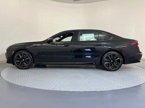 2026 BMW 740 i xDrive