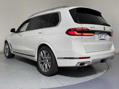 2026 BMW X7 xDrive40i