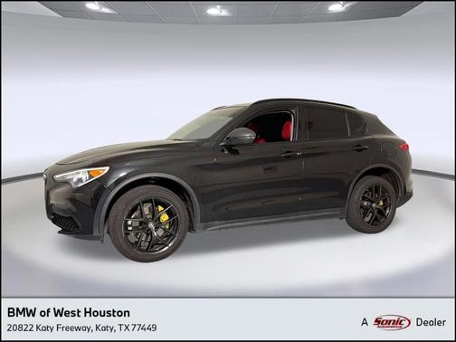 Vulcano Black Metallic 2020 Alfa Romeo Stelvio Base