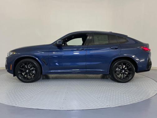 2025 BMW X4 xDrive30i