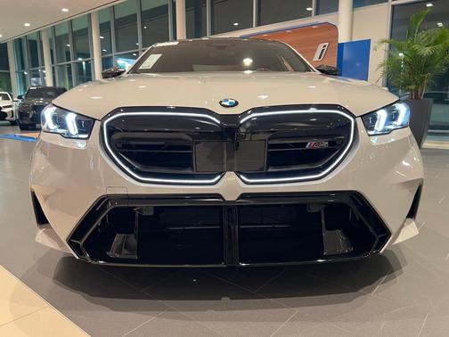 2026 BMW M5 Base