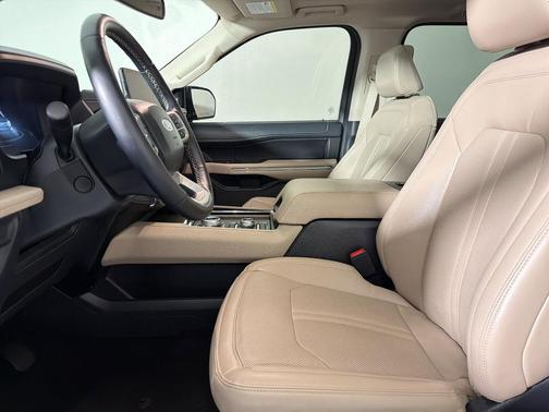 Black 2023 Ford Expedition Max Limited