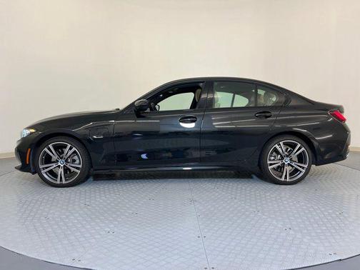 2023 BMW 330e 330e