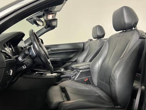 2019 BMW 230 i