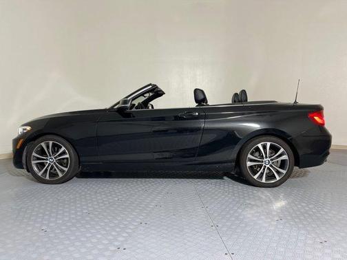 2019 BMW 230 i