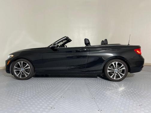 2019 BMW 230 i