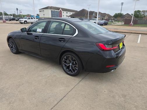 2025 BMW 330 i
