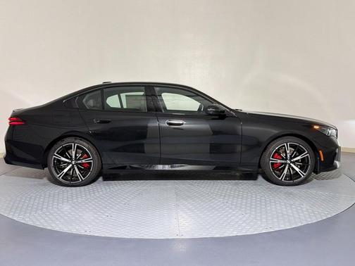 Black Sapphire Metallic 2027 BMW 530 i