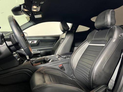 2022 Ford Mustang Mach 1