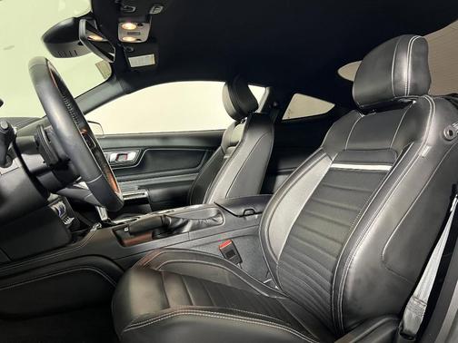 2022 Ford Mustang Mach 1