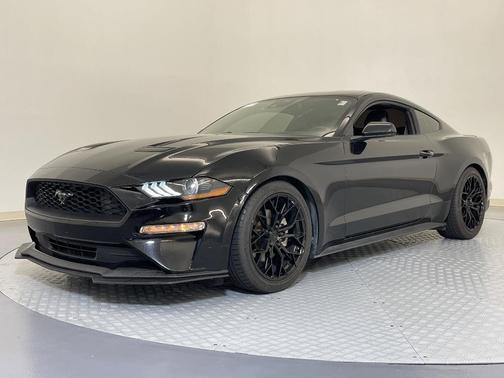 2022 Ford Mustang EcoBoost