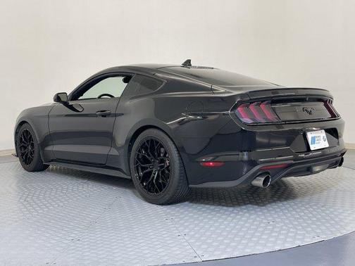 2022 Ford Mustang EcoBoost