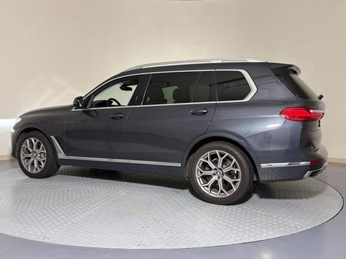 Arctic Gray Metallic 2020 BMW X7 xDrive40i
