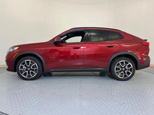 2025 BMW X2 xDrive28i