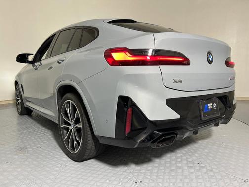 2023 BMW X4 M40i