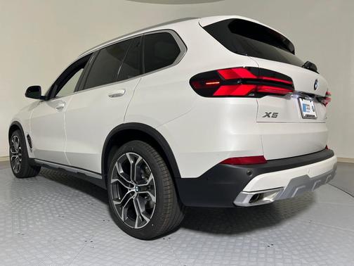 2026 BMW X5 sDrive40i