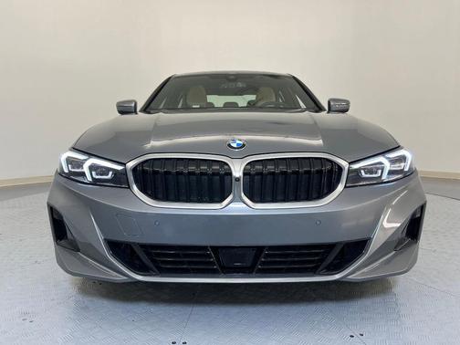 2025 BMW 330 i xDrive