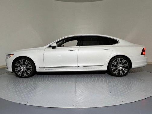 2025 Volvo S90 B6 Plus