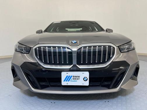 2024 BMW 530 i
