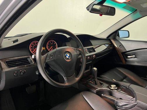 2005 BMW 525 i