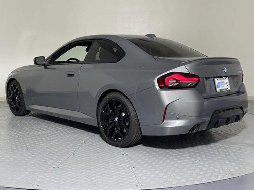 2025 BMW 230 i
