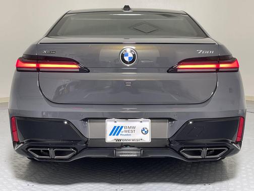 2025 BMW 760 760i xDrive