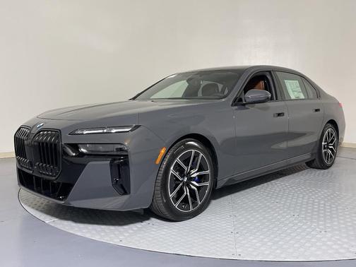 2025 BMW 760 760i xDrive