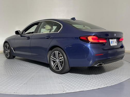 2022 BMW 530 i