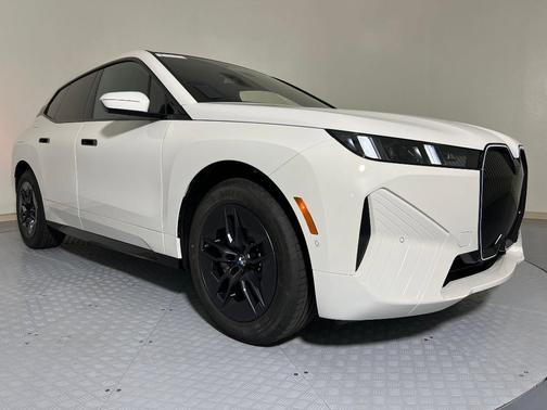 2026 BMW iX xDrive60