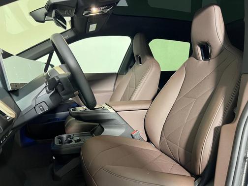 2026 BMW iX xDrive60