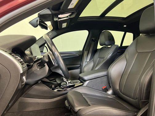 2022 BMW X4 M40i