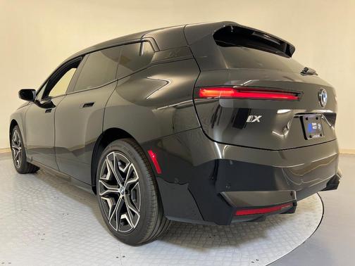 2026 BMW iX xDrive45