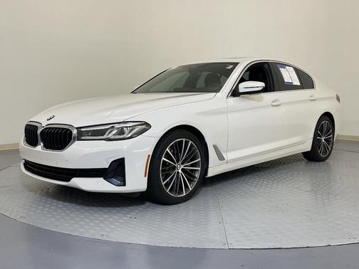 2022 BMW 530 i