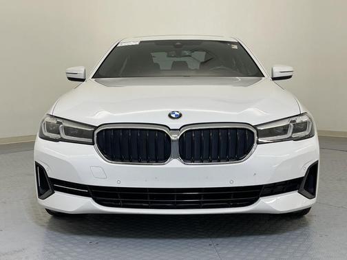 2022 BMW 530 i