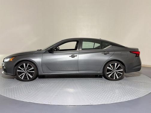 Gun Metallic 2022 Nissan Altima 2.5 SR