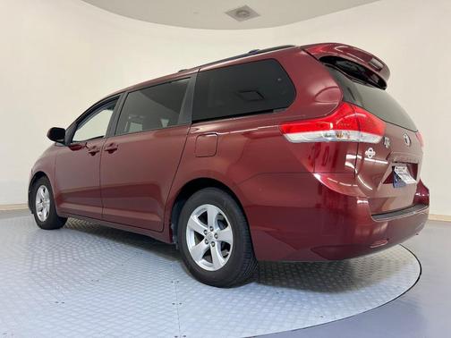 2013 Toyota Sienna LE