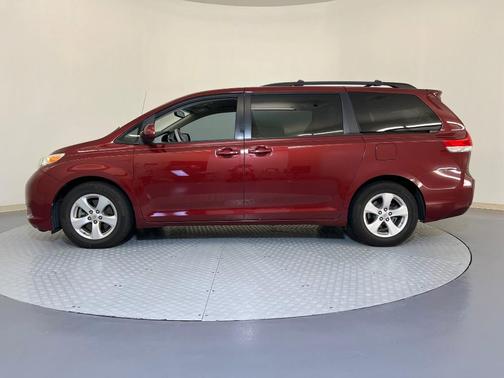 2013 Toyota Sienna LE