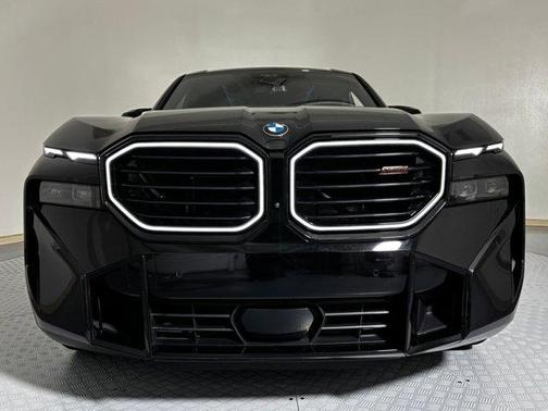 Black Sapphire Metallic 2026 BMW XM LABEL