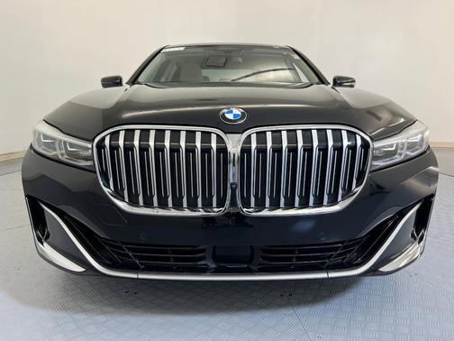 2022 BMW 750 i xDrive