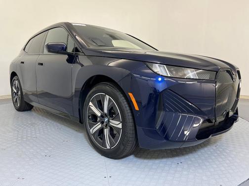 2026 BMW iX xDrive45