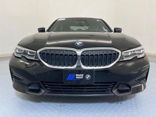 2019 BMW 330 i