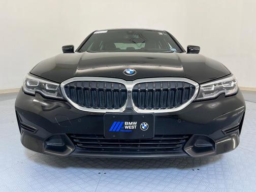 2019 BMW 330 i