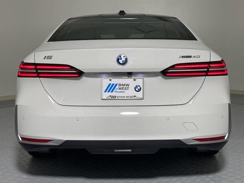 2025 BMW i5 xDrive40