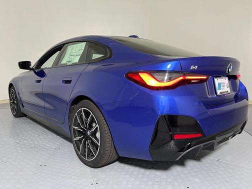 Portimao Blue Metallic 2026 BMW i4 Gran Coupe xDrive40