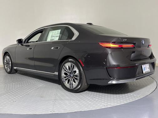2025 BMW i7 eDrive50