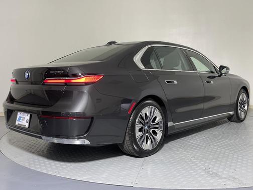 2025 BMW i7 eDrive50