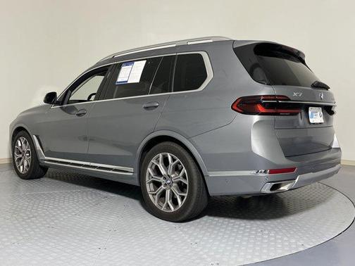 2025 BMW X7 xDrive40i