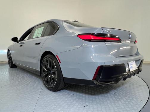 2026 BMW i7 XDrive60