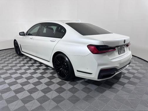 2021 BMW 750 i xDrive
