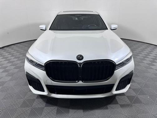 2021 BMW 750 i xDrive